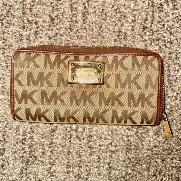 Michael Kors Jet Set Continental Large Khaki/Brown Top Zip Wallet Clutch - Picture 1 of 6